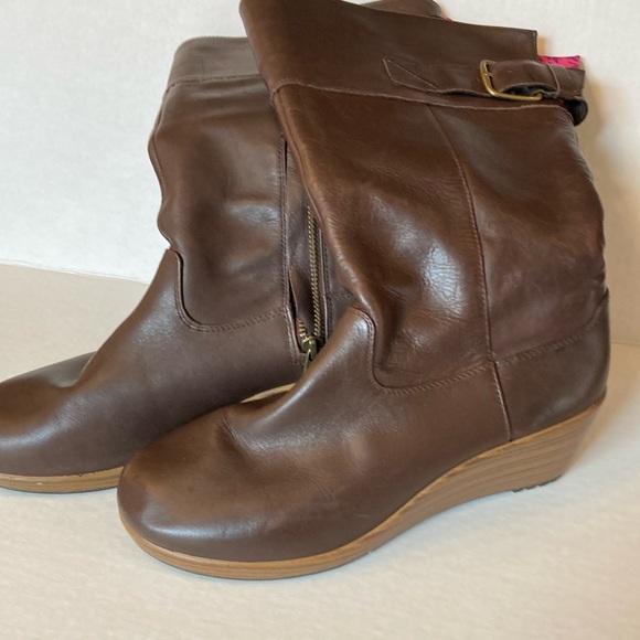 Crocs brown wedge boot size 8 - Picture 1 of 8